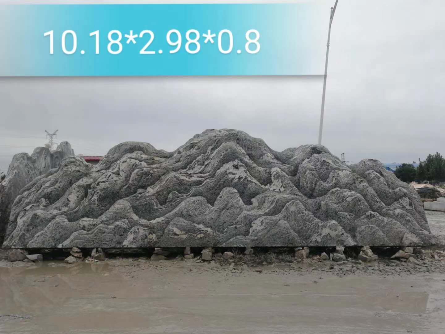 热烈祝贺！新疆省阿克苏市新和县旅游局黄总，订购长6米 高1.3米 厚0.8米景观石，顺利发车！